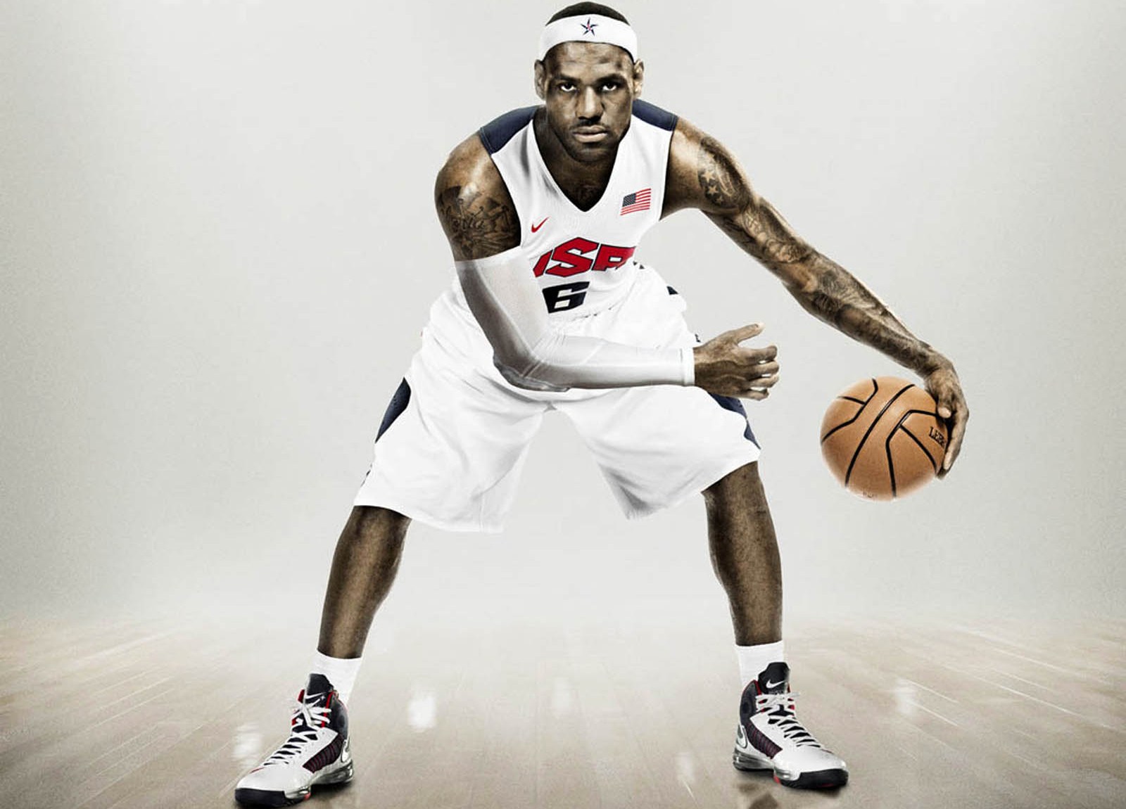 骑士后场双坑！加兰13中2&鲍尔9中1，外线合计16中2（骑士后场集体熄火：加兰13投2中、鲍尔9投1中，外线16投仅2中）