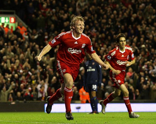 RMC：巴黎大巴被毕包球迷石块袭击，所幸并无人员受伤（RMC：毕包球迷向巴黎大巴投掷石块，所幸无人受伤）