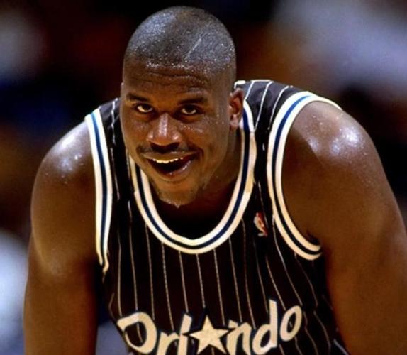 看了四年球了，在专科有一段时间刷抖音频繁给我推多...（看球四年，专科那会儿刷抖音老是给我推多...）