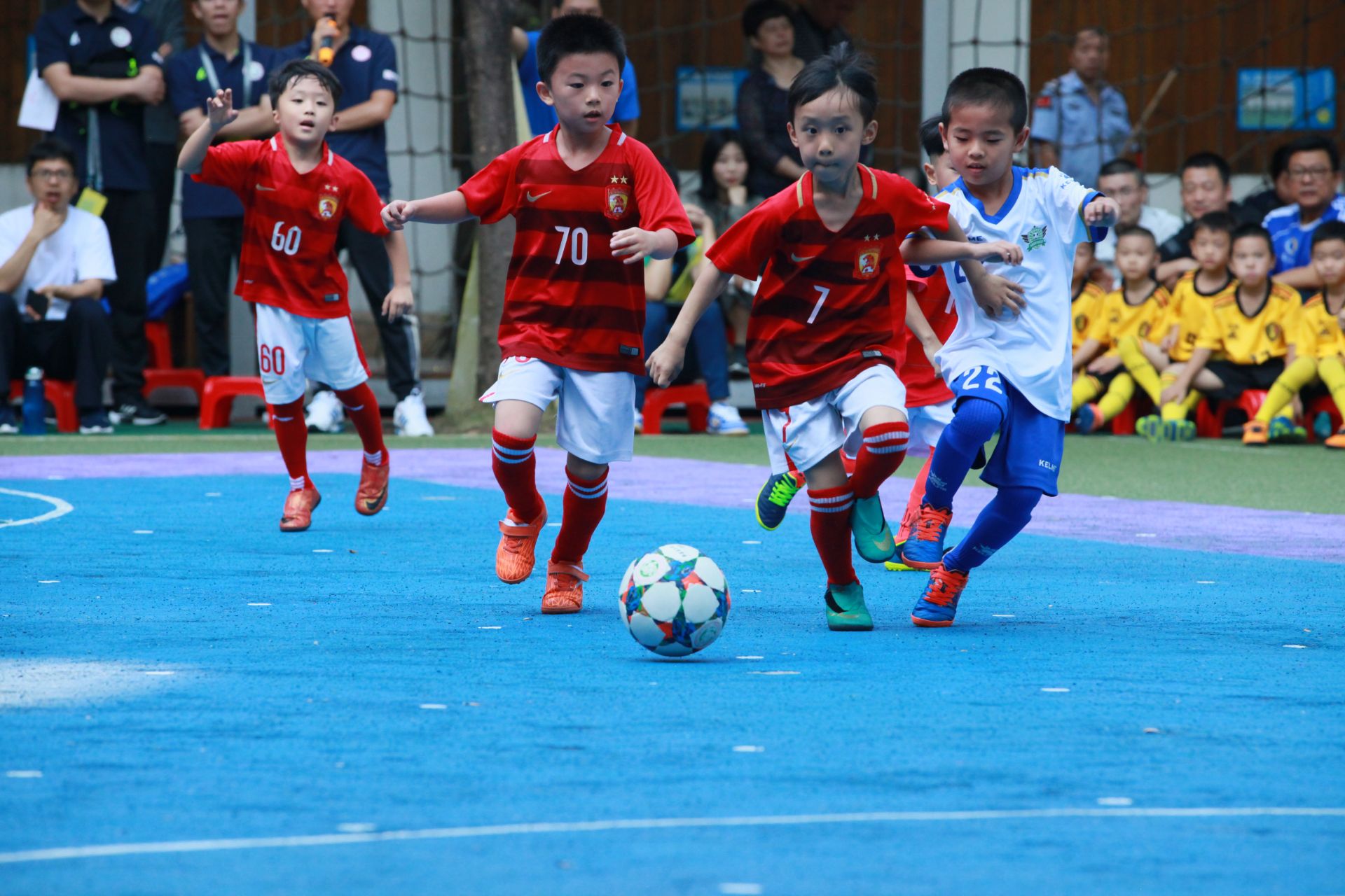 图片报：拜仁认真考虑格里马尔多，但尚未接触球员和勒沃库森（拜仁认真考察格里马尔多，尚未与球员及勒沃库森接触）