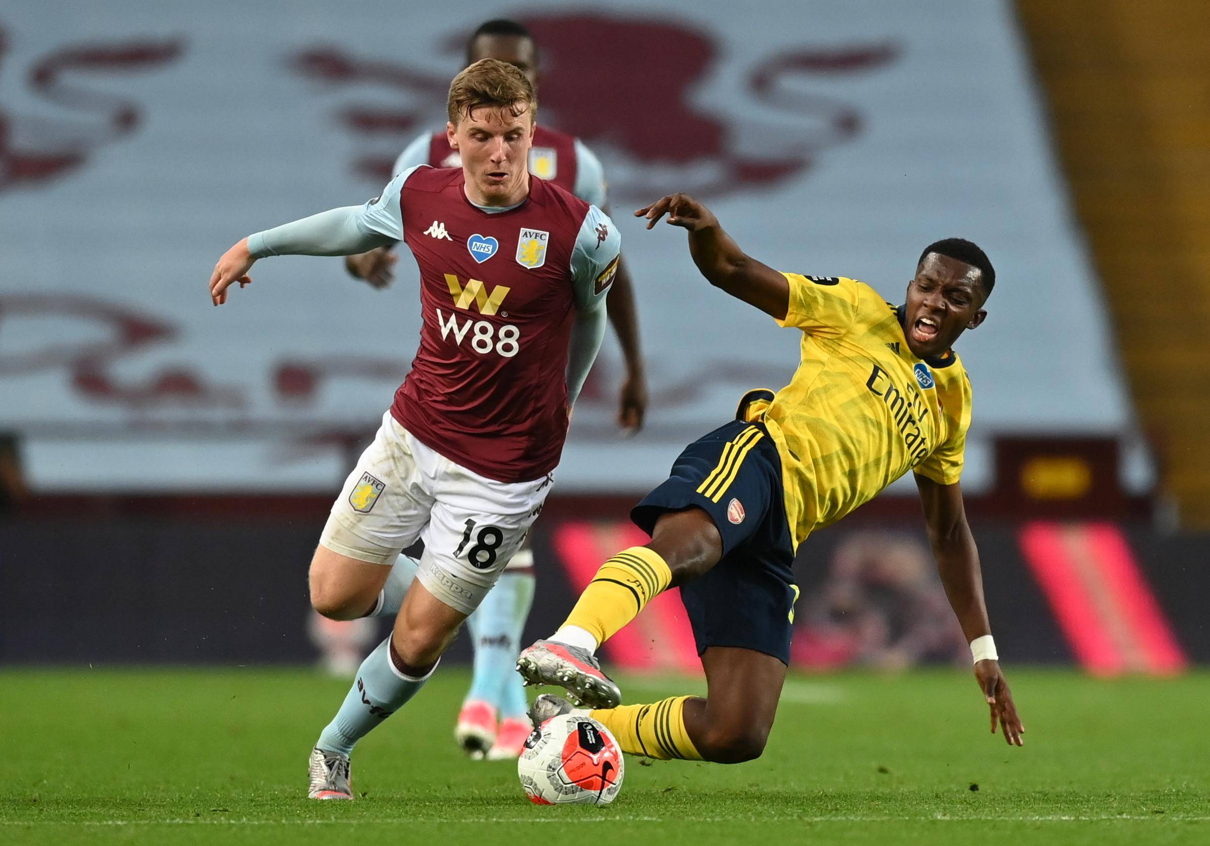 攻入里昂队史欧战第500球，托利索上演职业生涯首次帽子戏法（托利索打进里昂欧战队史第500球，职业生涯首次戴帽）