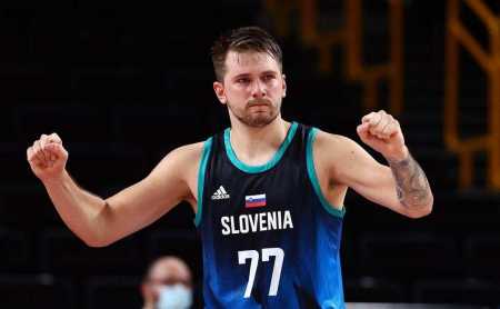 森林狼官方：爱德华兹因右脚酸痛将缺席今天对阵勇士的比赛（森林狼官宣：爱德华兹右脚酸痛，缺席今日对阵勇士一战）