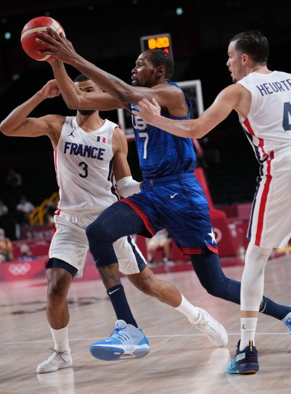 努诺-门德斯：我现在感觉状态不错，下场欧冠会全力争取胜利（努诺-门德斯：状态正佳，欧冠下一战全力争胜）