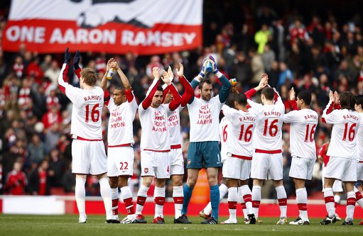 布乌卡：因舒梅切尔穿走我1号而大怒，我要求换成7或10号（布乌卡因舒梅切尔抢走1号大怒：请求改穿7号或10号）