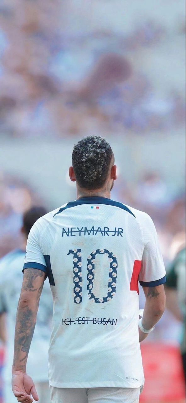 罗马诺：切尔西认为埃斯特旺是完美签约，愿笑着支付浮动条款（罗马诺：切尔西视埃斯特旺为理想引援，愿欣然支付附加条款）